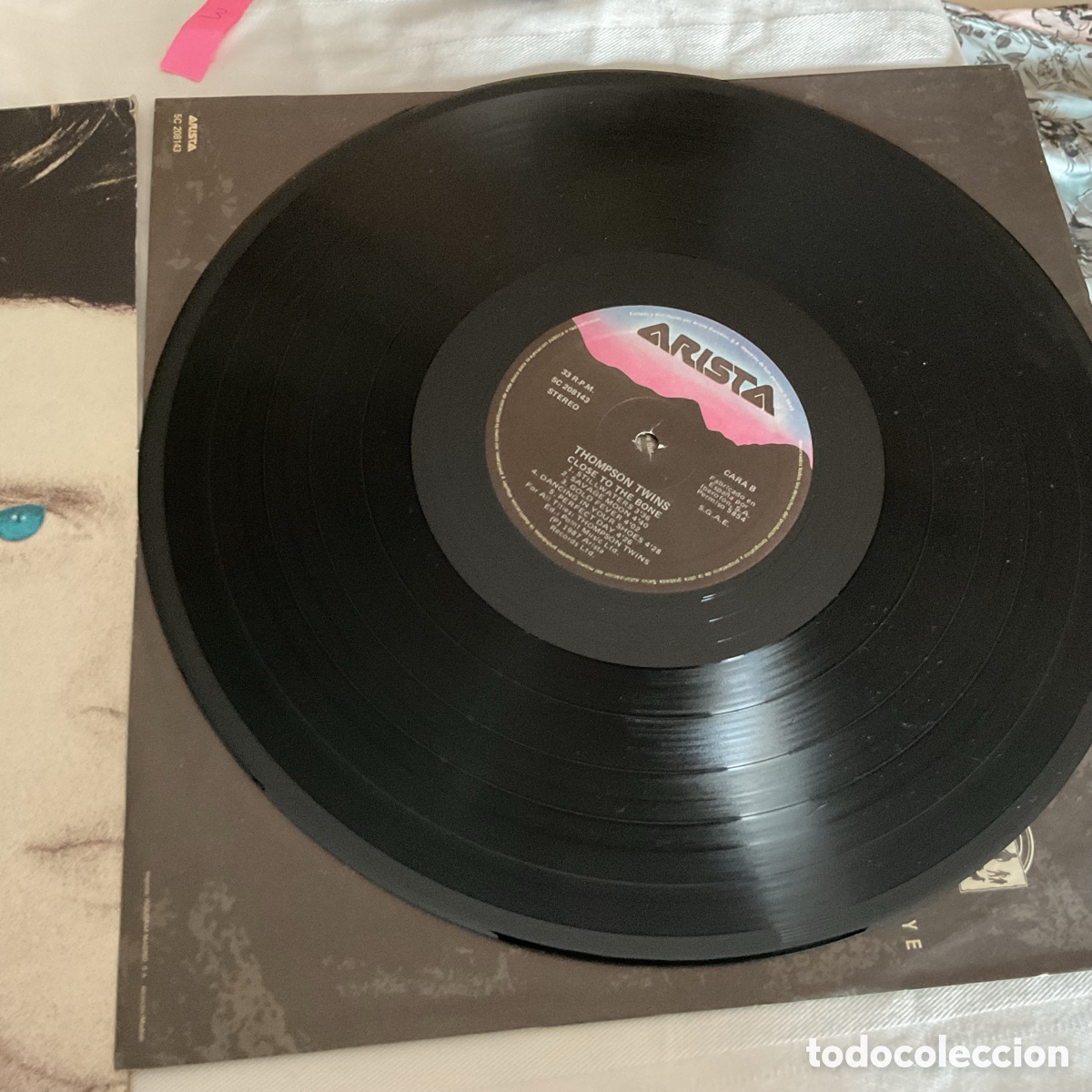 Discos de vinilo: VINILO THOMPSON TWINS HERE&rsquo;S TO FUTURE DAYS - Foto 2