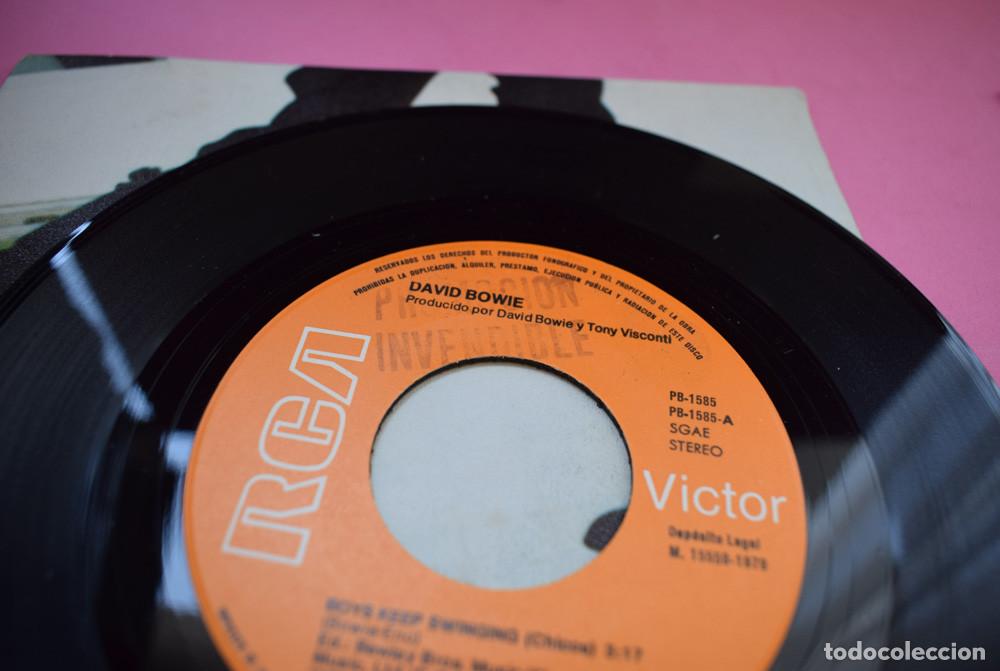 Discos de vinilo: DAVID BOWIE &lrm;&ndash; Boys Keep Swinging - SINGLE RCA 1979 - Foto 4