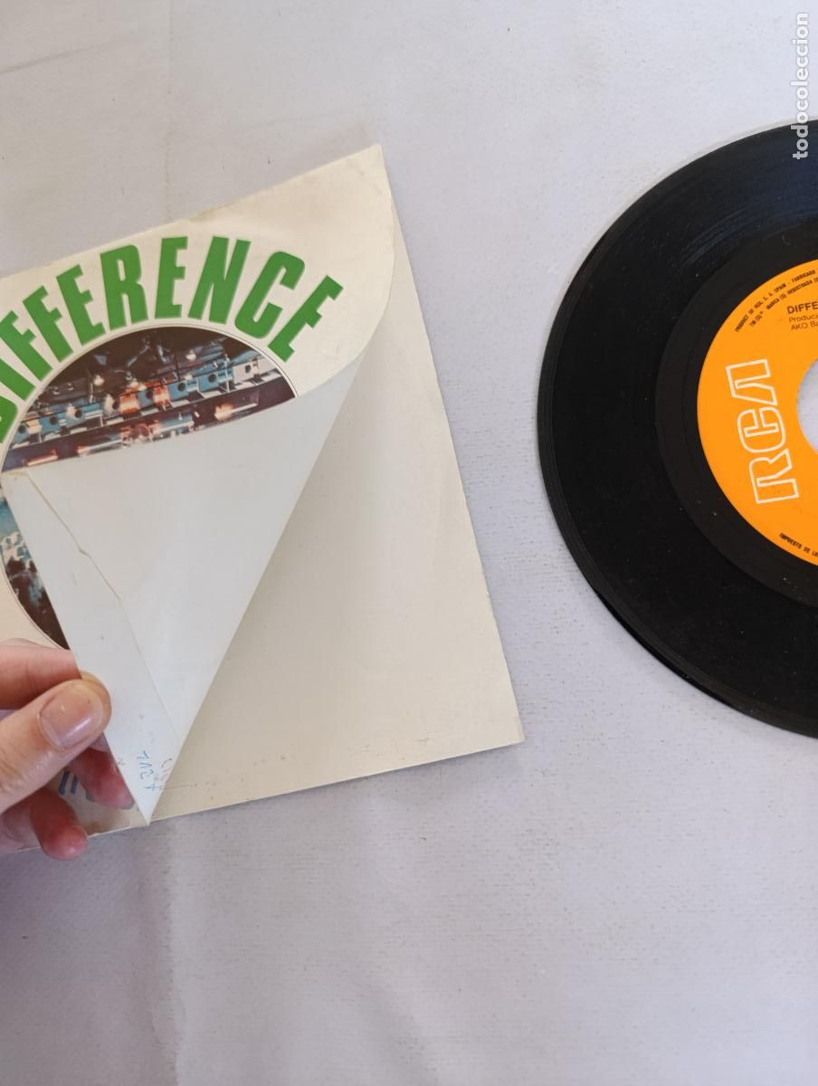 Discos de vinilo: SINGLE DIFFERENCE - HIGH FLY (POPOROMPOMPO) - SHAKE THAT GROOVY THING - DISCO VINILO (B2) - Foto 3