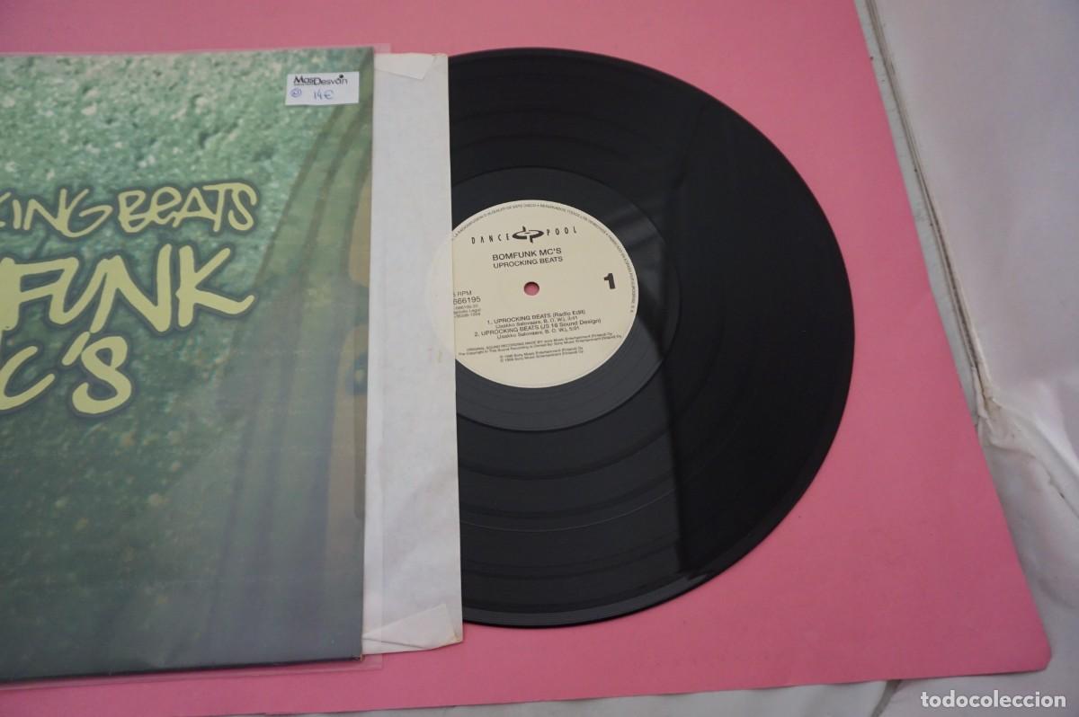 Discos de vinilo: MAXI SINGLE - BOMFUNK MCS - UPROCKING BEATS - DISCO EN EXCELENTE ESTADO - Foto 2