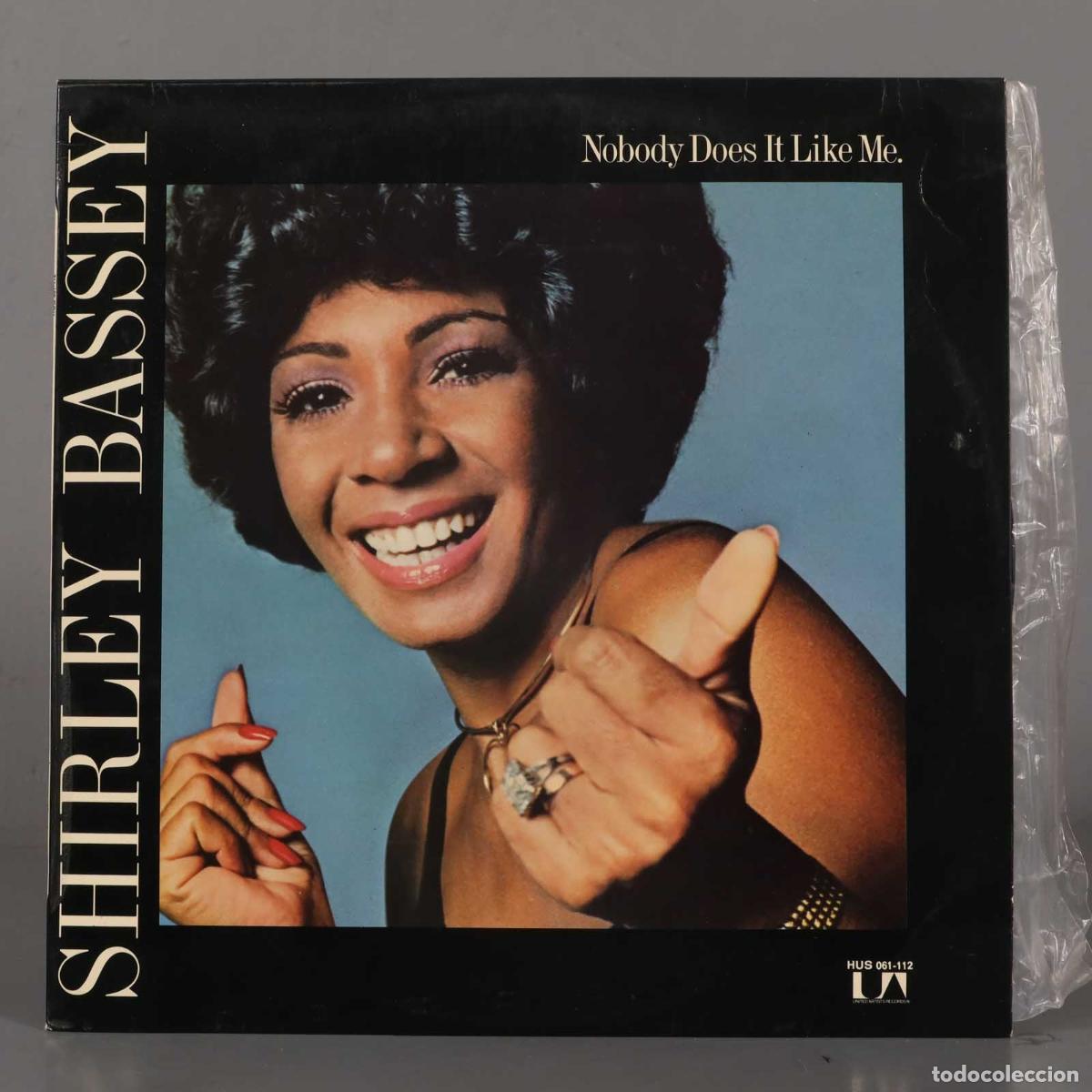 Discos de vinilo: LP. Shirley Bassey &ndash; Nobody Does It Like Me - Foto 1