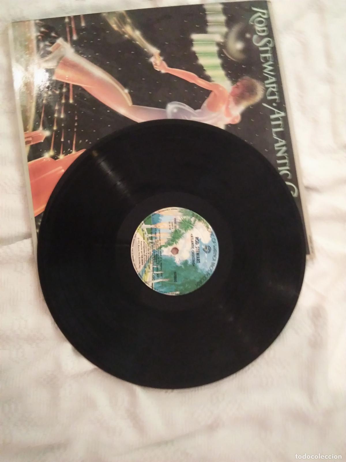 Discos de vinilo: LP ROD STEWART ATL&Aacute;NTIC CROSSING - Foto 2