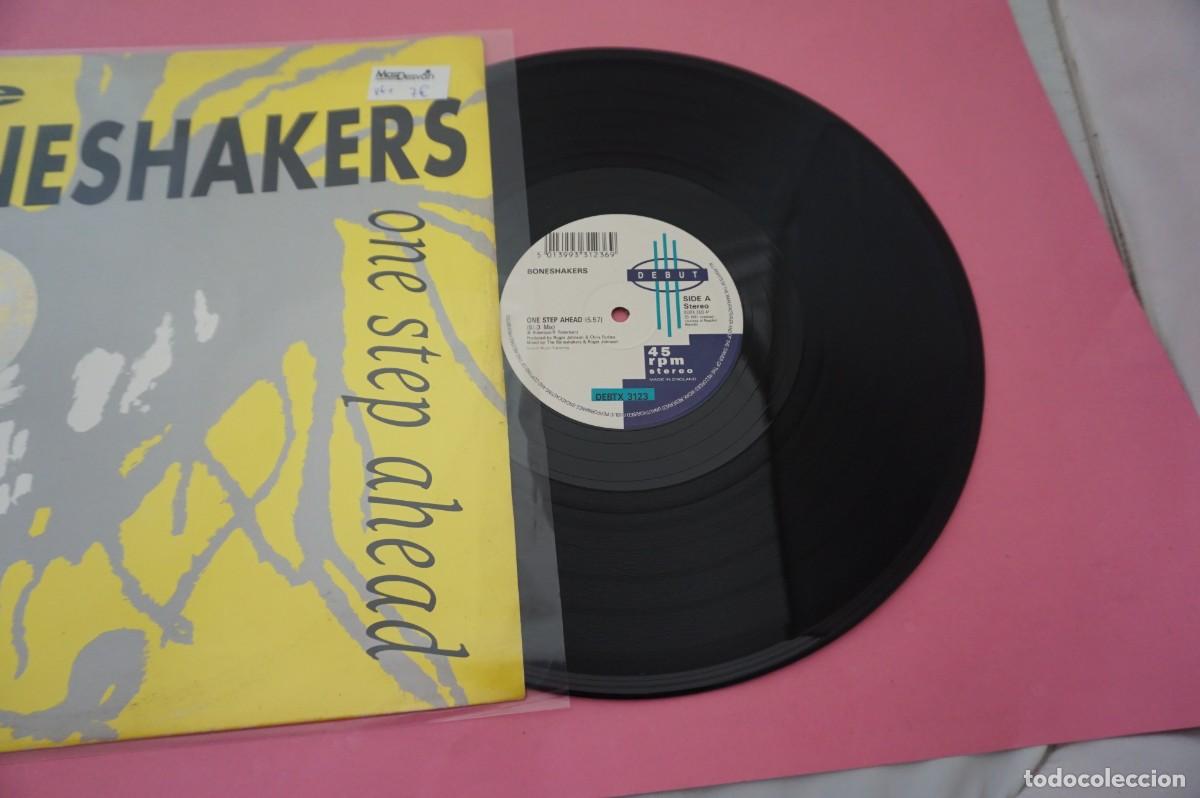 Discos de vinilo: MAXI SINGLE - Boneshakers &ndash; One Step Ahead - DISCO EN BUEN ESTADO - Foto 2