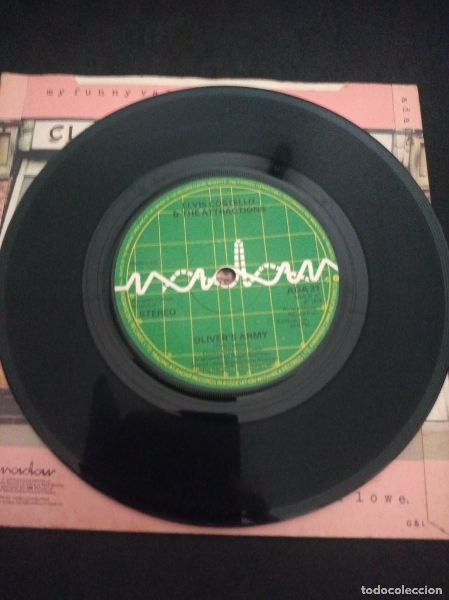 Discos de vinilo: ELVIS COSTELLO - OLIVERS ARMY - SINGLE EDICI&Oacute;N UK. - Foto 3