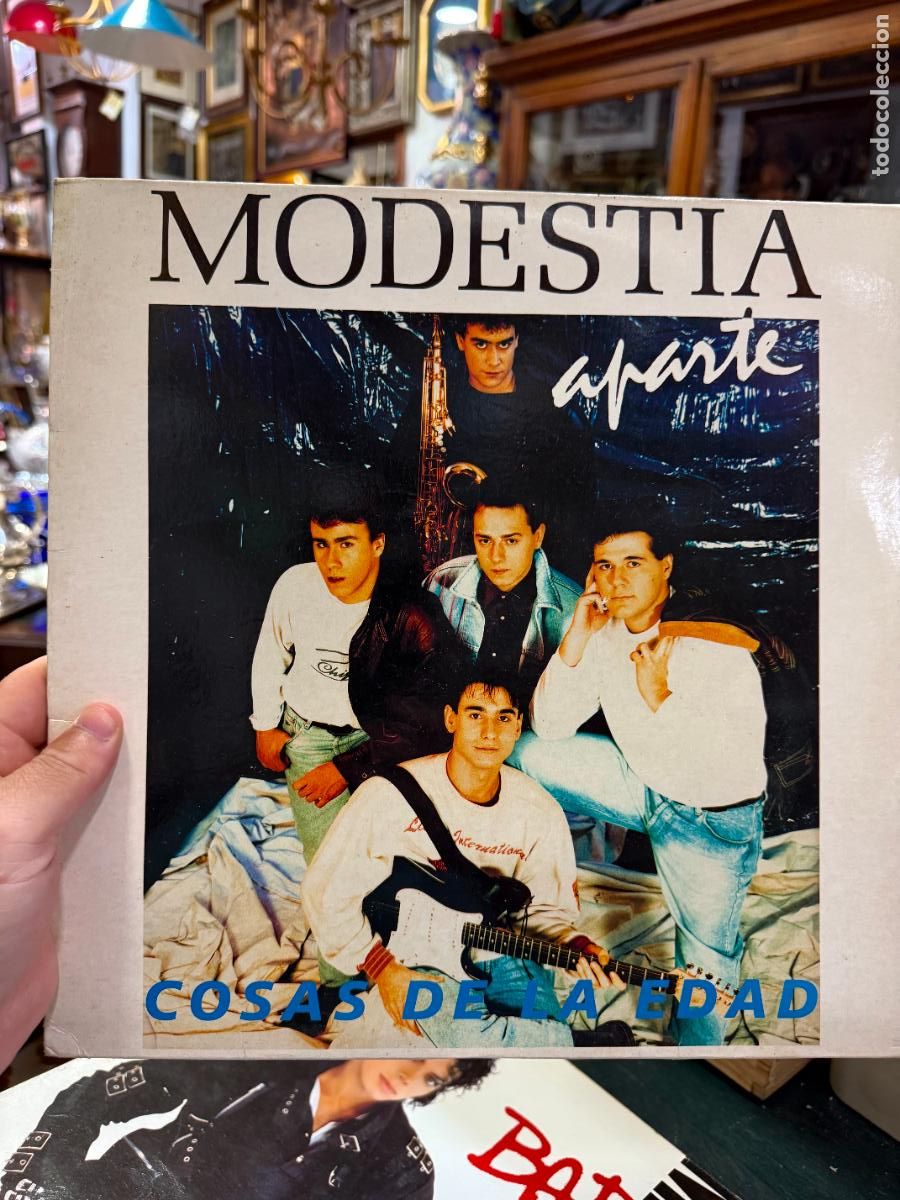 Discos de vinilo: LP MODESTIA APARTE - COSAS DE LA EDAD - Foto 1