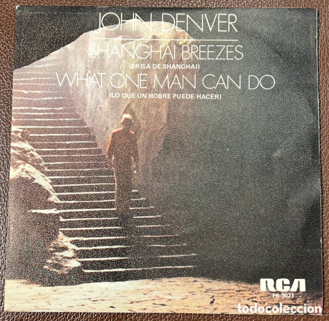Discos de vinilo: Disco Vinilo Single. John Denver. &ldquo;Shanghai Breezes&rdquo;. 1982. - Foto 1