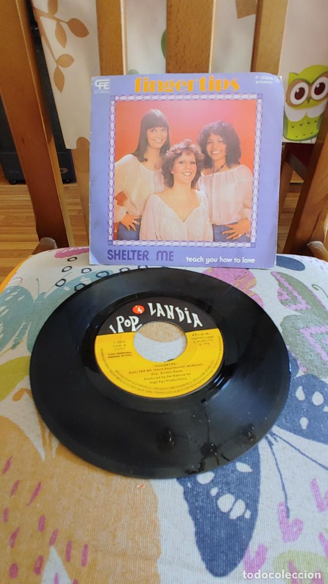 Discos de vinilo: FINGERTIPS-SINGLE SHELTER ME - Foto 1