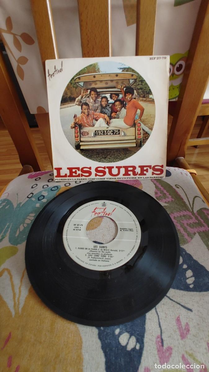 Discos de vinilo: LES SURFS-EP FLORES EN LA PARED +3 - Foto 1