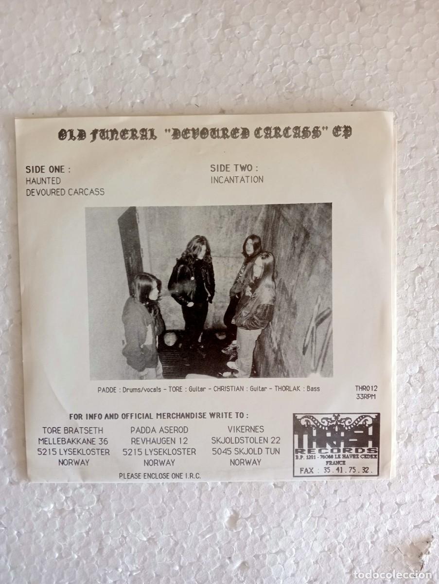 Discos de vinilo: Old Funeral - Devoured Carcass (7&rdquo;, EP) insert 1991 - Foto 2