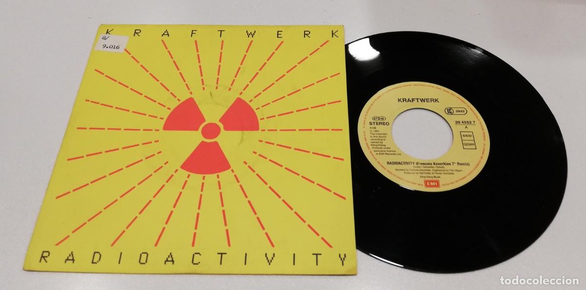 Discos de vinilo: SCO96- Kraftwerk - Radioactivity (7&rdquo;, Single) - Foto 1