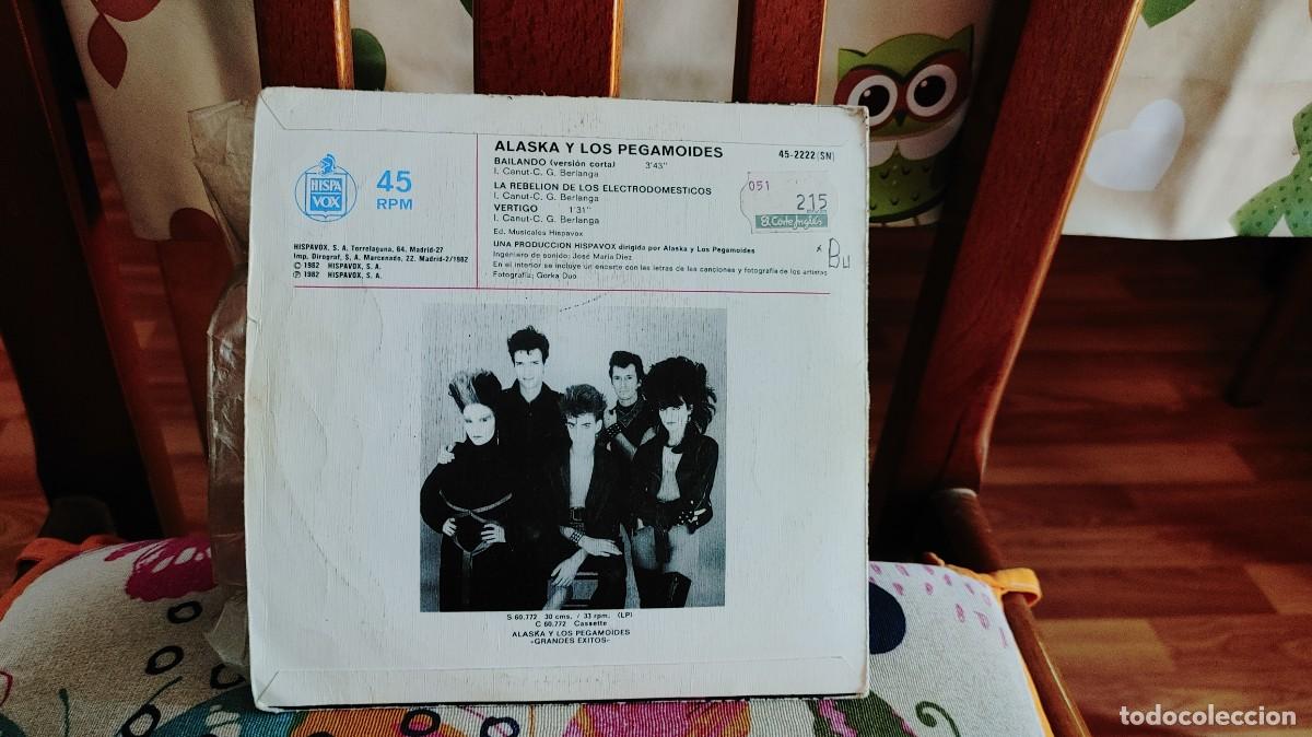 Discos de vinilo: ALASKA Y LOS PEGAMOIDES-SINGLE BAILANDO - Foto 2