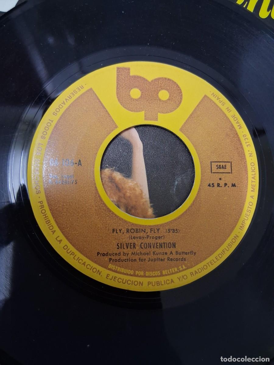Discos de vinilo: Disco de vinilo m&uacute;sica Silver convention Fly Robin - Foto 2
