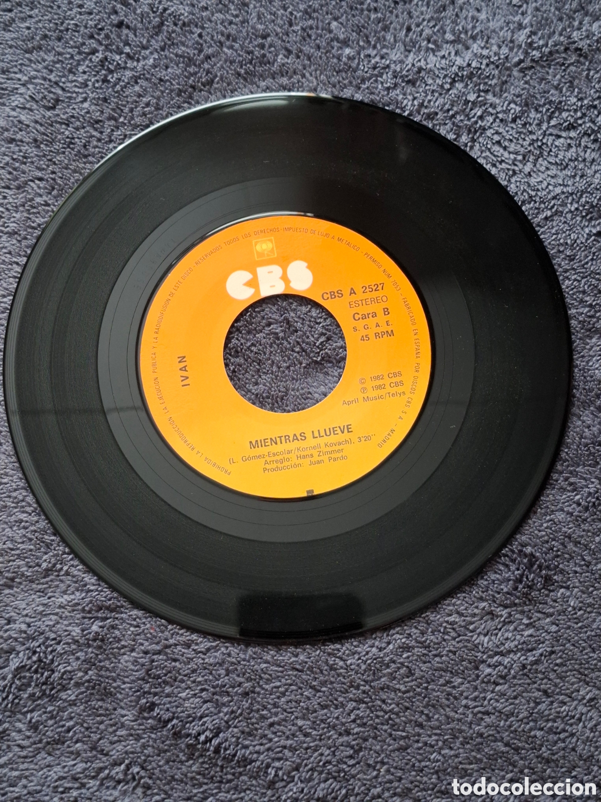 Discos de vinilo: V1. Iv&aacute;n - Oh Gaby - Mientras Llueve, CBS 1982. - Foto 4