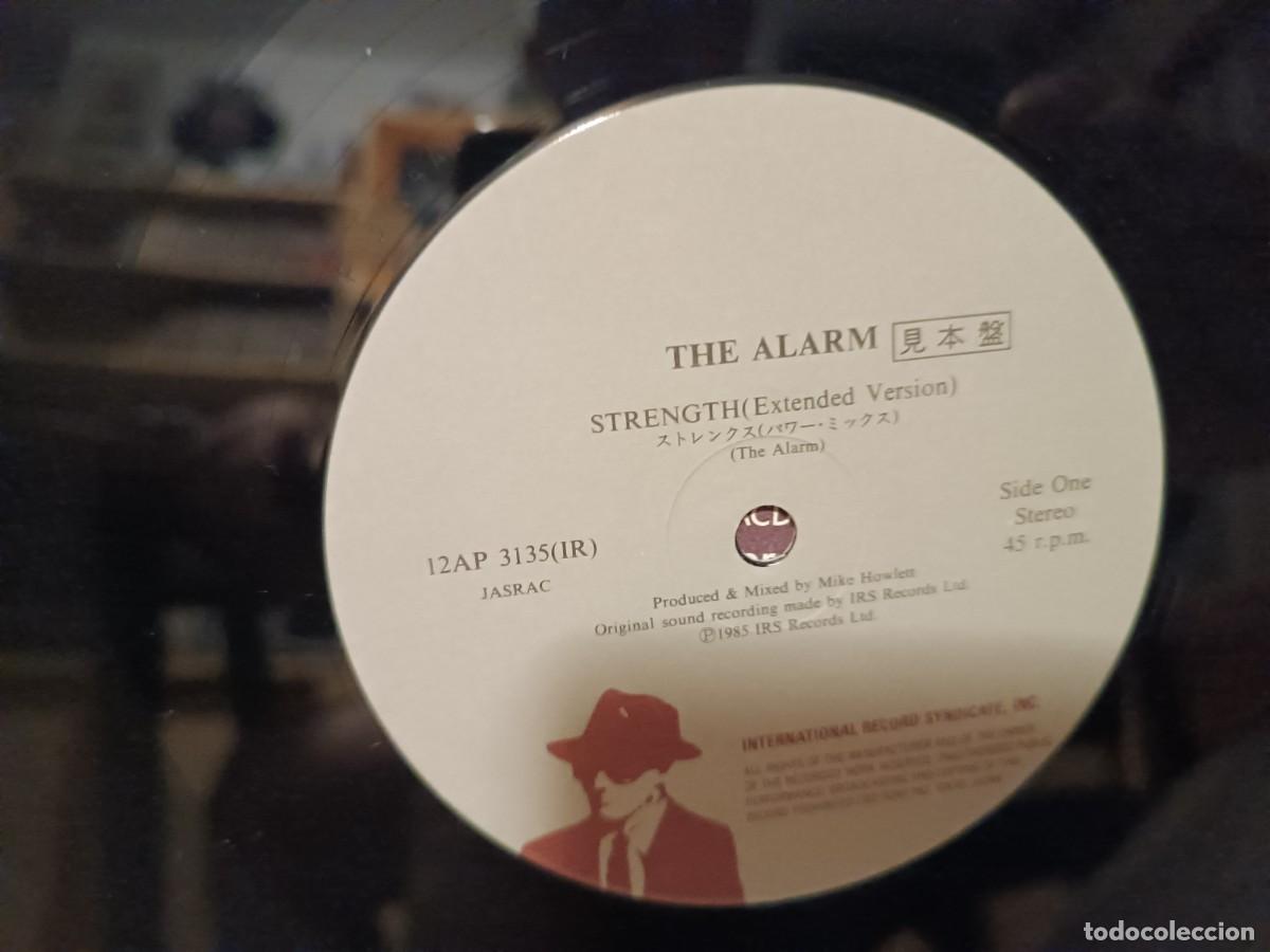 Discos de vinilo: The Alarma Strength..... - Foto 3