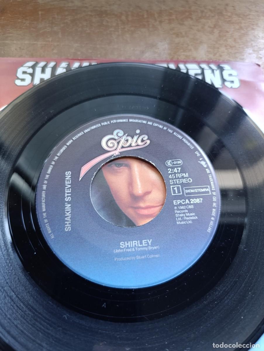 Discos de vinilo: Disco de vinilo single Shakin Stevens &ndash; Shirley - Foto 8