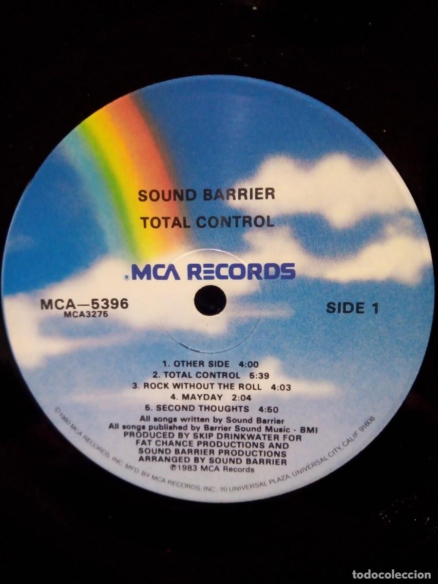 Discos de vinilo: Sound Barrier, Total control 1983 - Foto 3