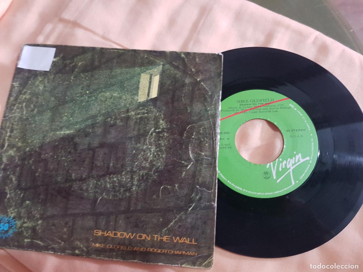 Discos de vinilo: MIKE OLDFIELD SHADOW ON THE WALL - Foto 1