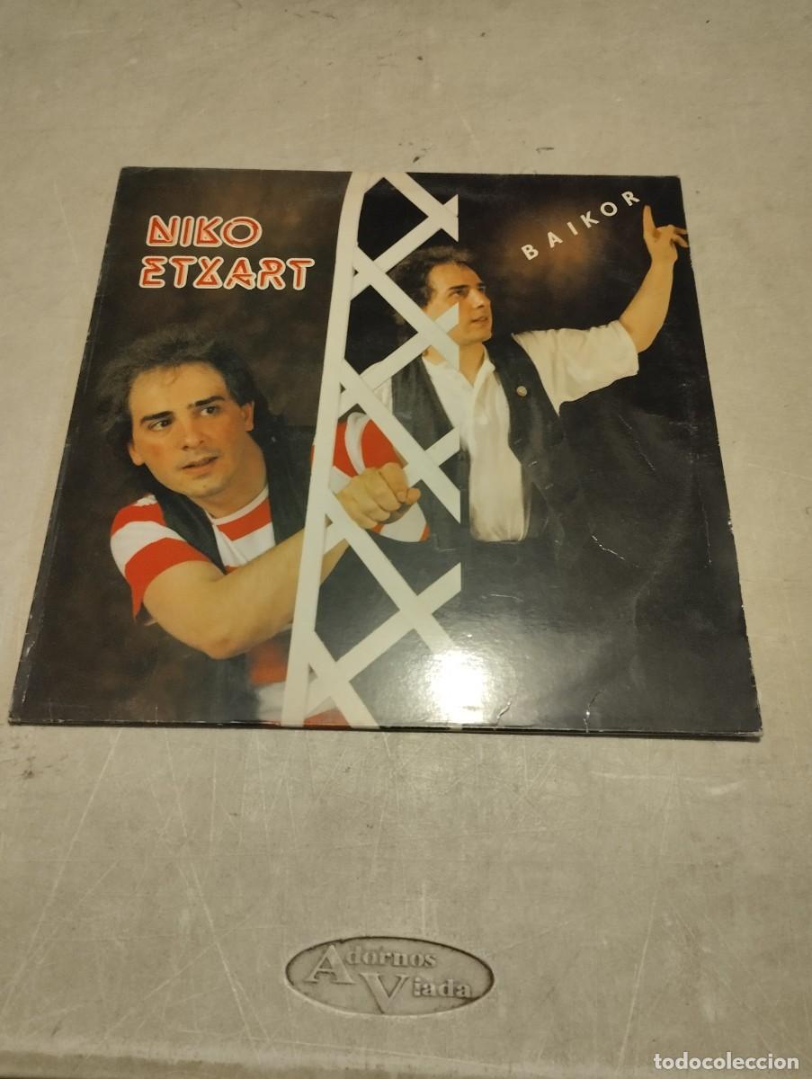 Discos de vinilo: NIKO ETXART LP BAIKOR ESP.1990 INSERT LETRAS - Foto 1