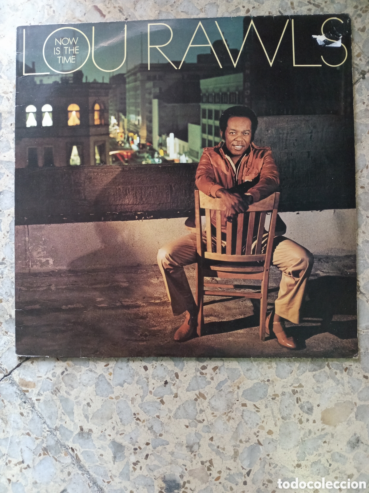 Discos de vinilo: LP LOU RAWLS NOW IS THE TIME 1982 - Foto 1