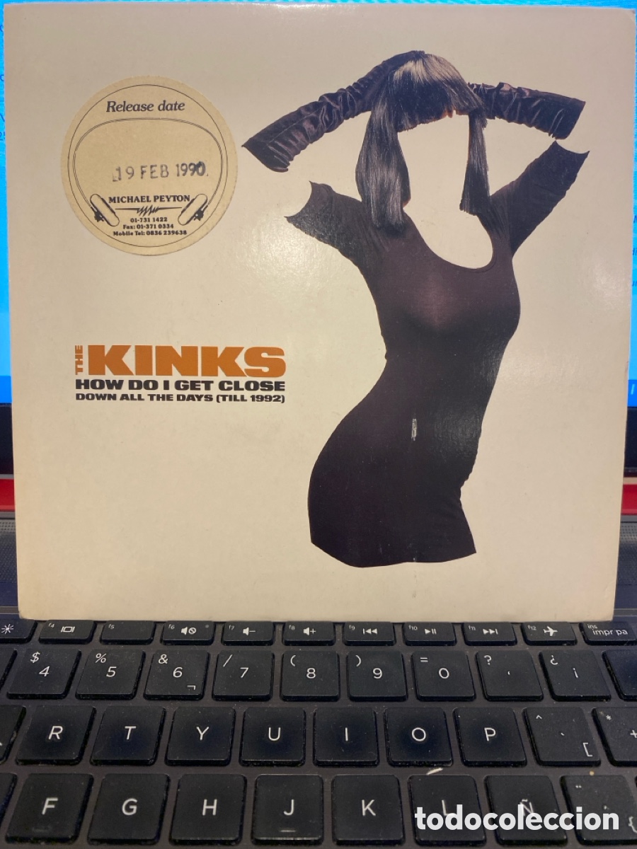 Discos de vinilo: THE KINKS - HOW DO I GET CLOSE + DOWN ALL THE DAYS SINGLE UK CON INSERT - Foto 1