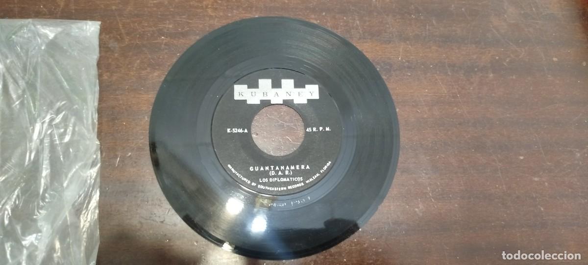 Discos de vinilo: Vinilo Single Los Diplom&aacute;ticos Guantanamera - Foto 3