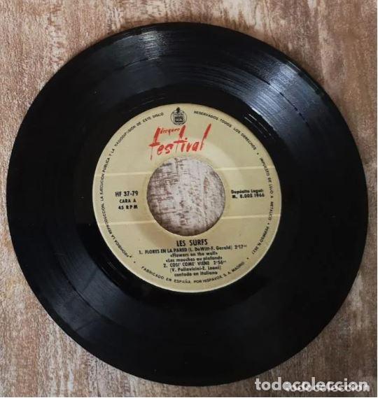 Discos de vinilo: LES SURFS - FLORES EN LA PARED - A&Ntilde;O 1966 - Foto 1