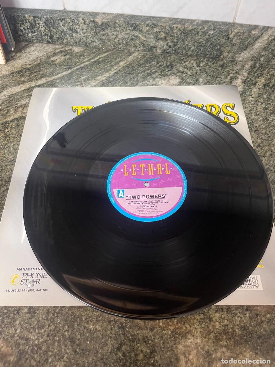 Discos de vinilo: Two Powers Tinseltown In The Rain - Foto 3