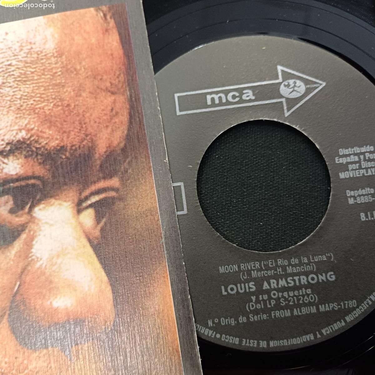 Discos de vinilo: LOUIS ARMSTRONG/MOON RIVER/SINGLE. - Foto 2