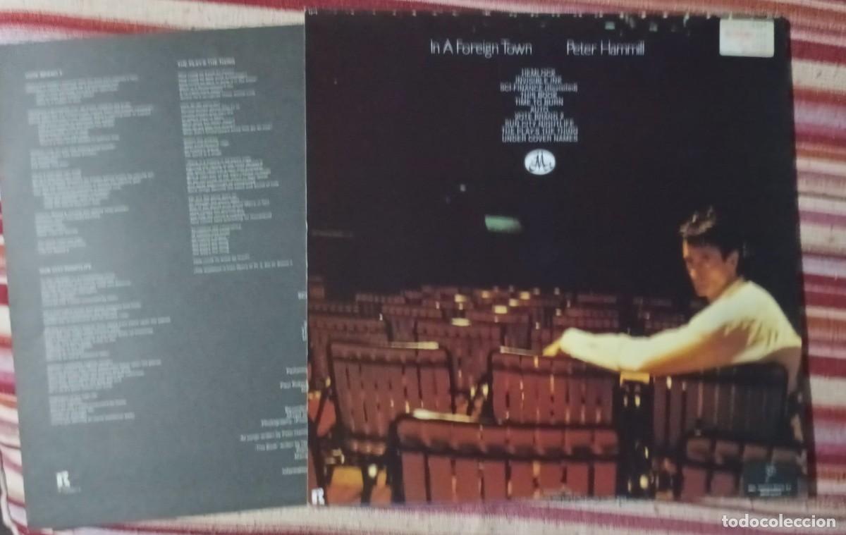Discos de vinilo: PETER HAMMILL - IN A FOREIGN TOWN - LP. - Foto 2
