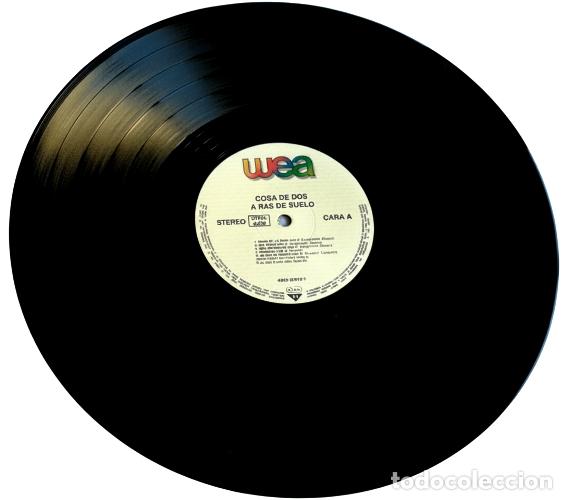 Discos de vinilo: �V1555 - [LP VINILO]. COSA DE DOS. A RAS DE SUELO. - Foto 4