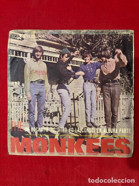 Discos de vinilo: THE MONKEES - UN BOCADITO TU OTRO YO - SINGLE - Foto 1