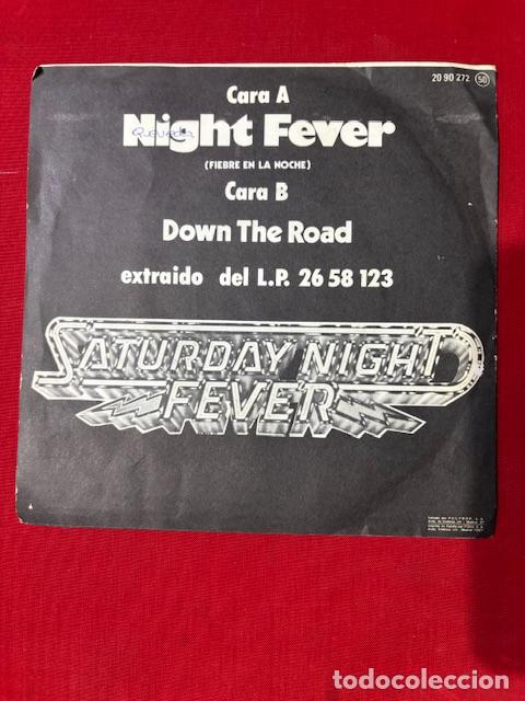Discos de vinilo: BEE GEES - NIGHT FEVER - SINGLE - Foto 3
