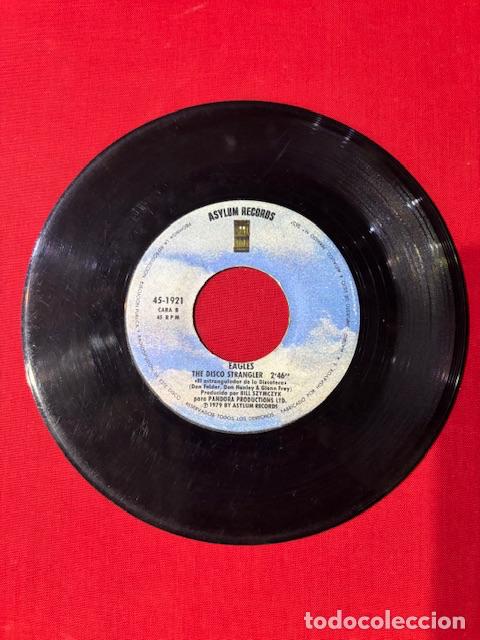 Discos de vinilo: EAGLES - THE LONG RUN - SINGLE - Foto 2