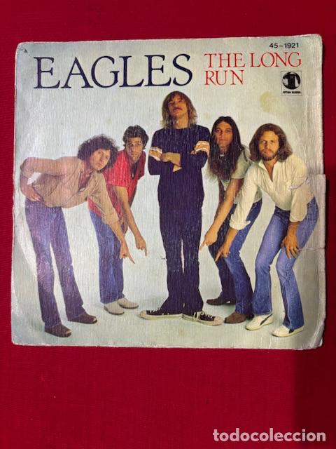 Discos de vinilo: EAGLES - THE LONG RUN - SINGLE - Foto 1