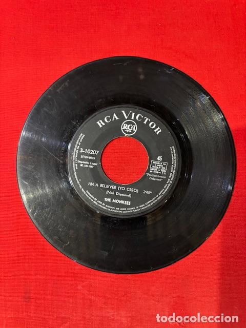 Discos de vinilo: THE MONKEES - IM A BELIEVER - SINGLE - Foto 2
