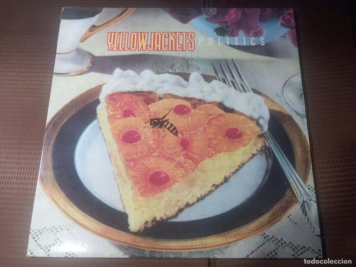 Discos de vinilo: Yellowjackets / Politics / LP [Ed. Canada] - Foto 1