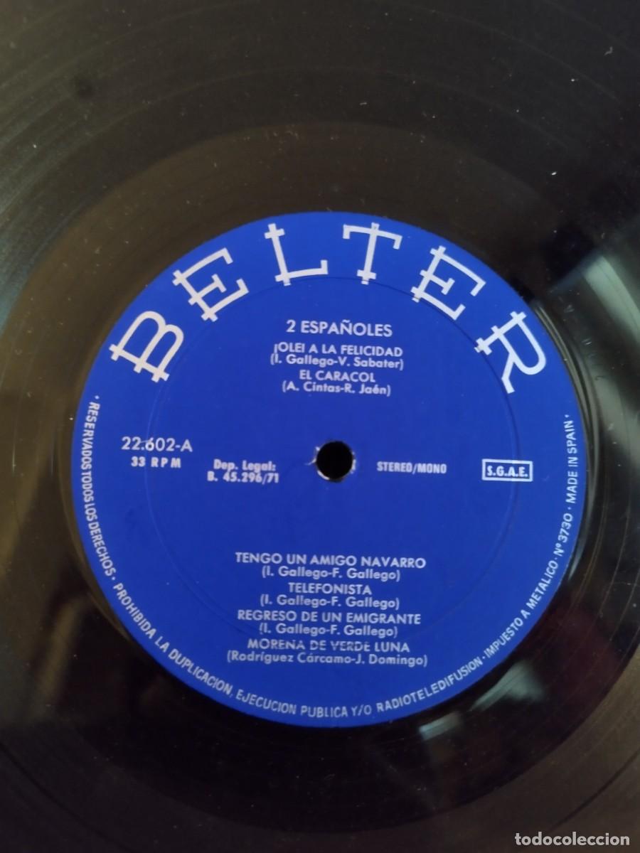 Discos de vinilo: 2 Espa&ntilde;oles, 2 espa&ntilde;oles. Vinilo Lp. - Foto 2