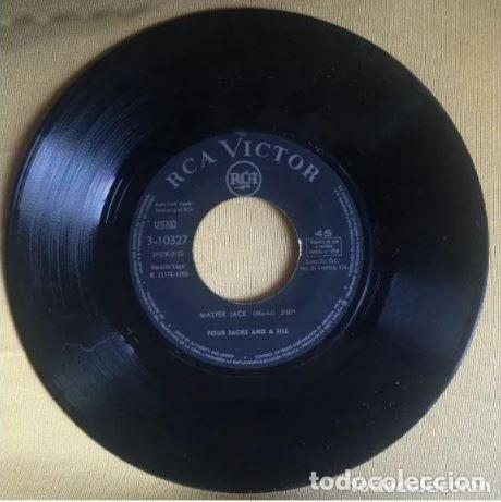 Discos de vinilo: FOUR JACKS AND A JILL / MASTER JACK / I LOOKED BACK (SINGLE 1968) - Foto 2