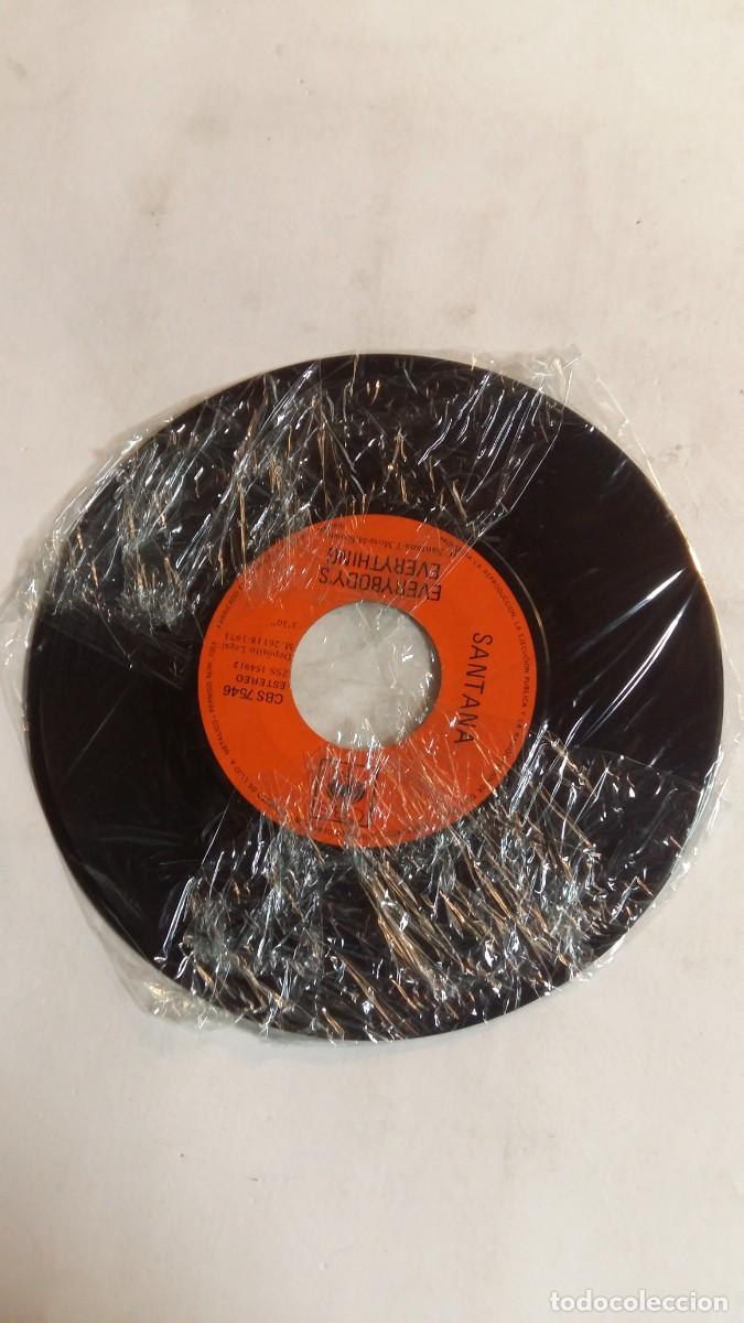 Discos de vinilo: Single, Santana, Guajira/Everybodys Everything, CBS - Foto 2
