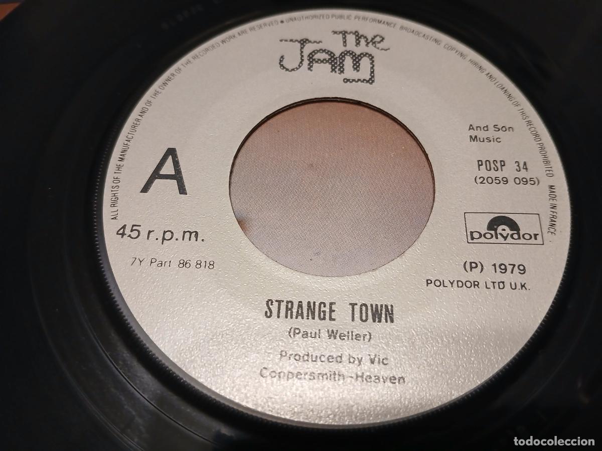 Discos de vinilo: The Jam &ndash; Strange Town- (1979) single 7&rdquo; - Foto 2