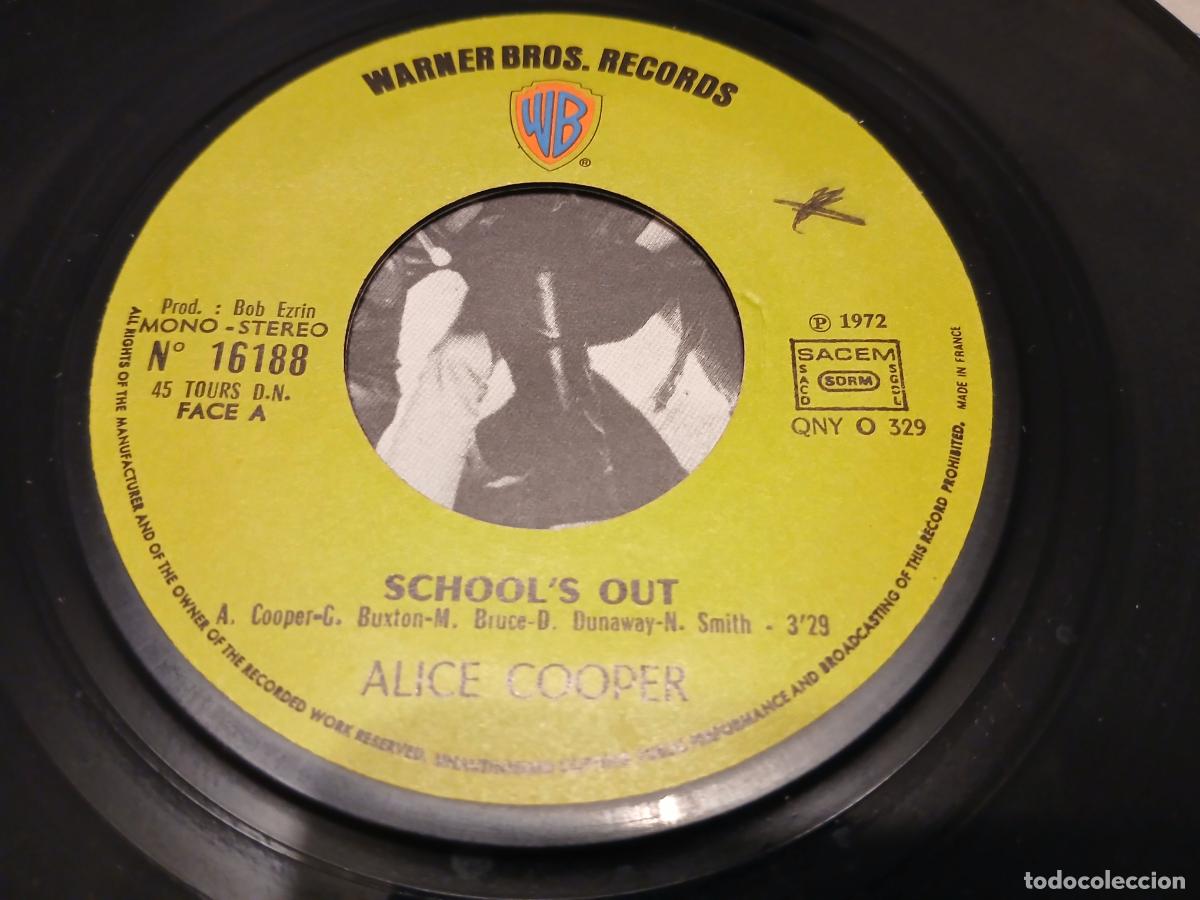 Discos de vinilo: Alice Cooper &lrm;&ndash; Schools Out / Gutter Cat- (1972) single 7&rdquo; - Foto 2