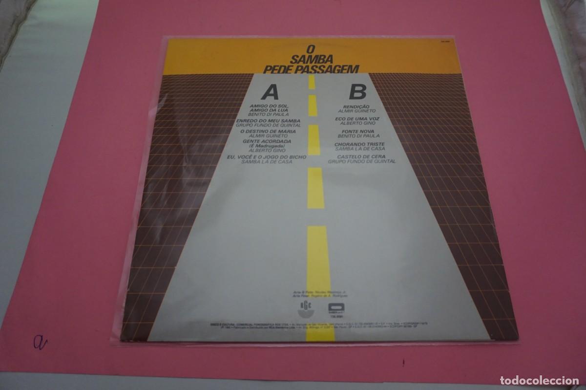 Discos de vinilo: LP - O SAMBA PEDE PASSAGEM - DISCO COMO NUEVO - Foto 3
