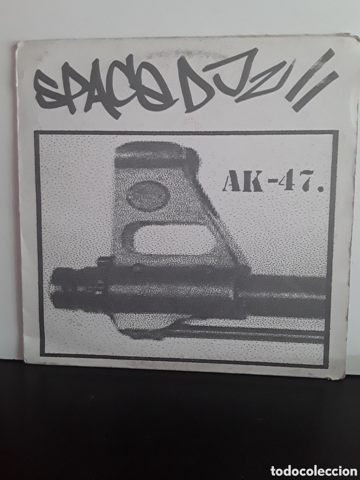 Discos de vinilo: Space DJz &lrm;&ndash; AK-47. TECHNO - Foto 1