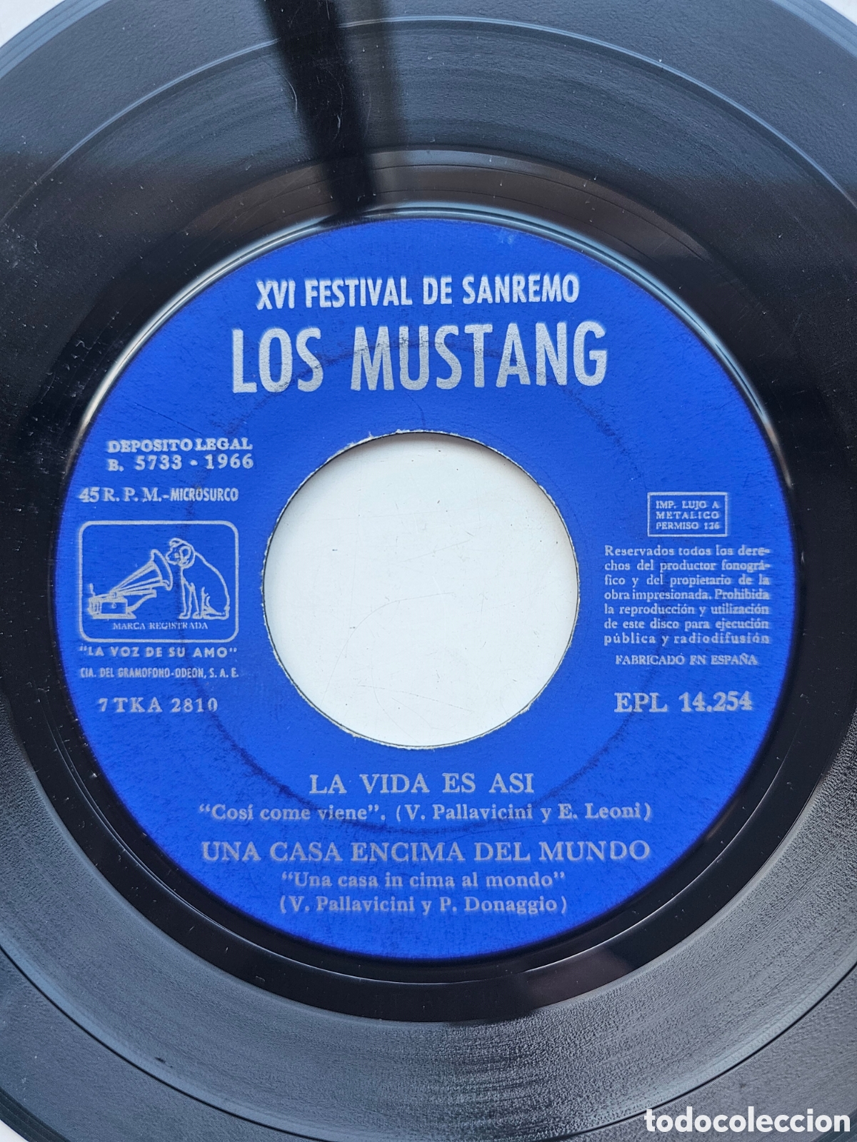 Discos de vinilo: Disco de vinilo de 45 RPM Los Mustang 1966 - Foto 2