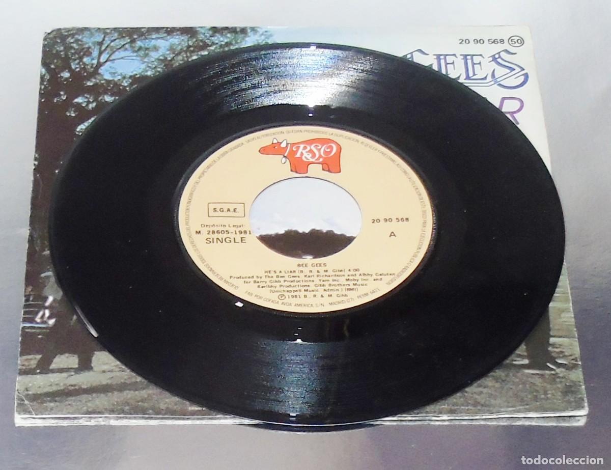 Discos de vinilo: BEE GEES --- HE&acute;S A LIAR & HE&acute;S A LIAR ( INSTRUMENTAL )-----MINT ( M ) - Foto 5
