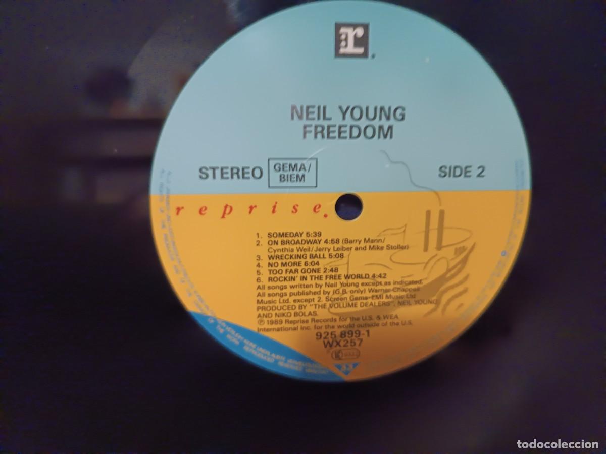 Discos de vinilo: Neil Young Freedom....... - Foto 3