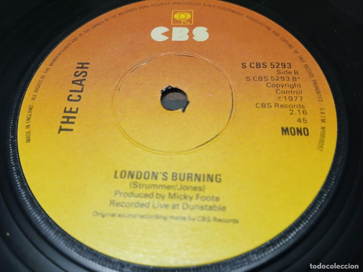 Discos de vinilo: The Clash &lrm;&ndash; Remote Control- (1977) single 7&rdquo; - Foto 2