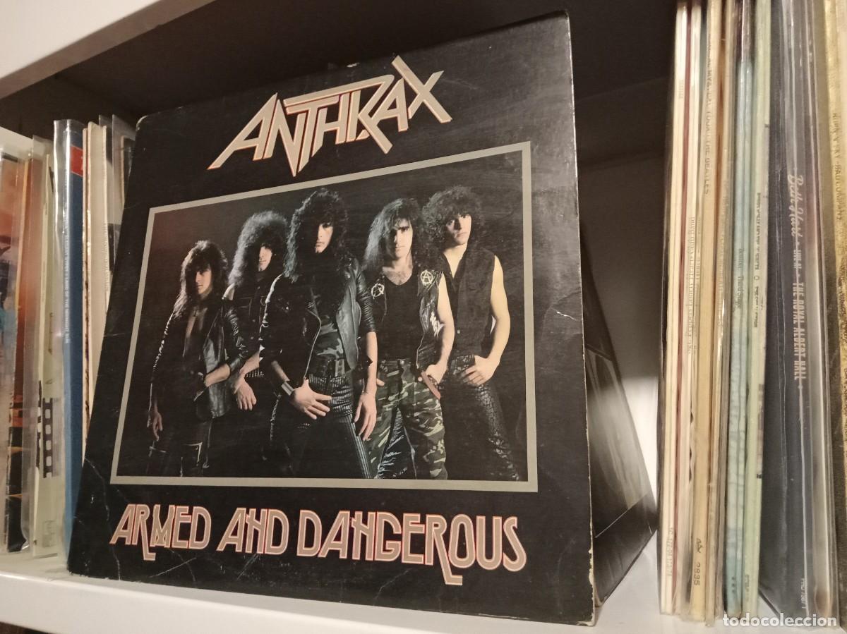 Discos de vinilo: Anthrax &lrm;&ndash; Armed And Dangerous - lp US 1986 - Foto 1