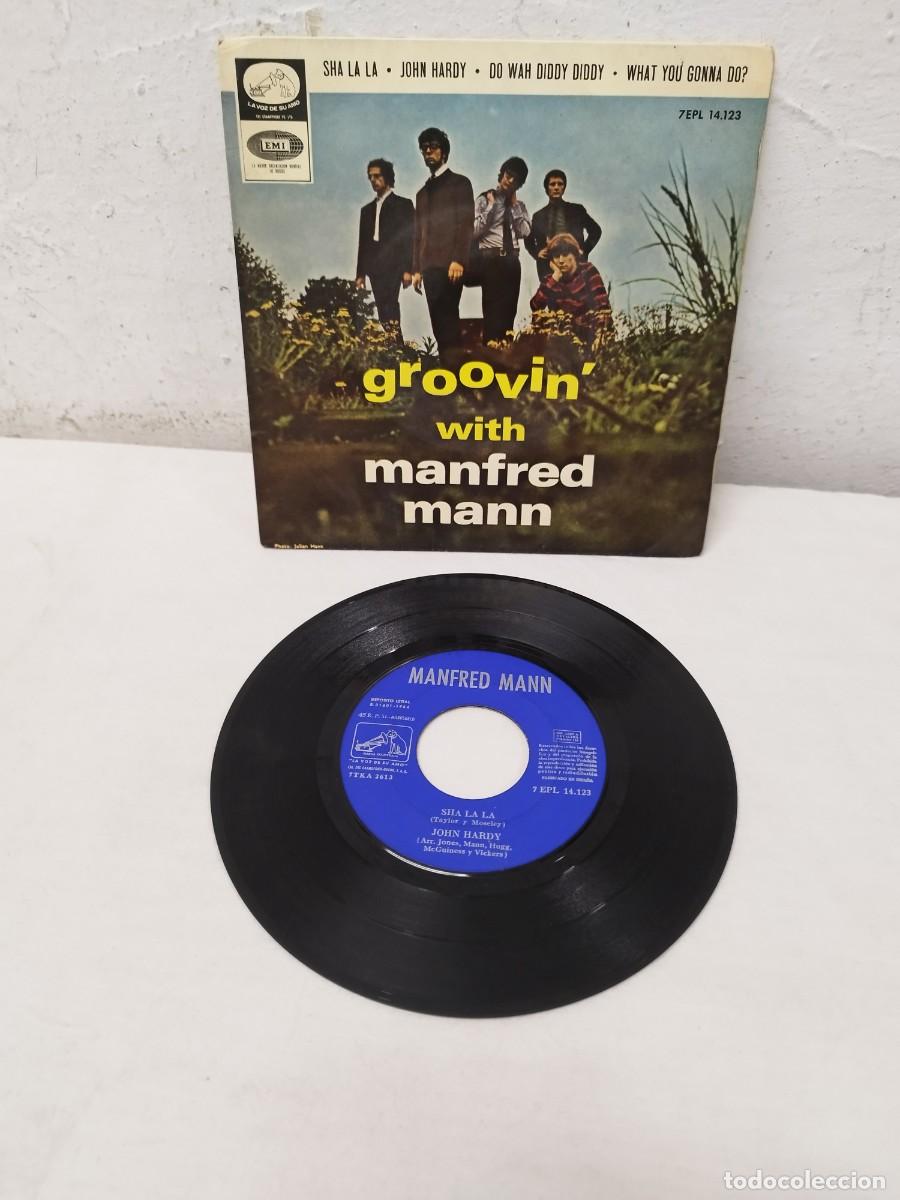 Discos de vinilo: Manfred Mann &ndash; Groovin With Manfred Mann. Vinilo single. - Foto 1