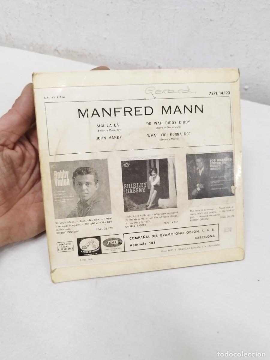 Discos de vinilo: Manfred Mann &ndash; Groovin With Manfred Mann. Vinilo single. - Foto 3